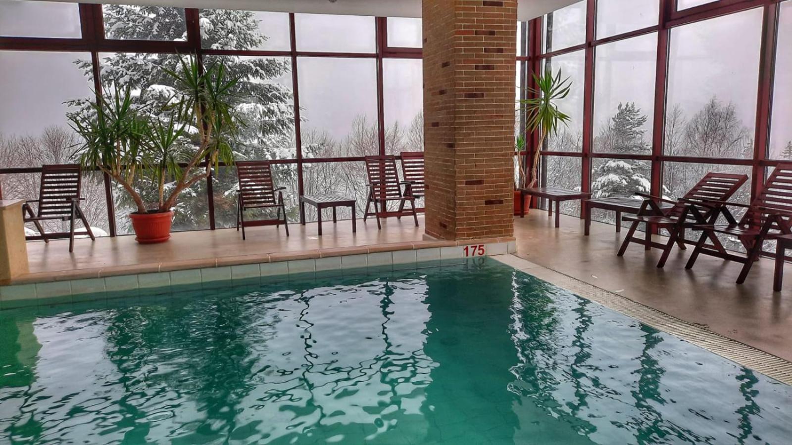 Hotel Valea Cu Pesti Căpăţîneni-Ungureni Exteriér fotografie