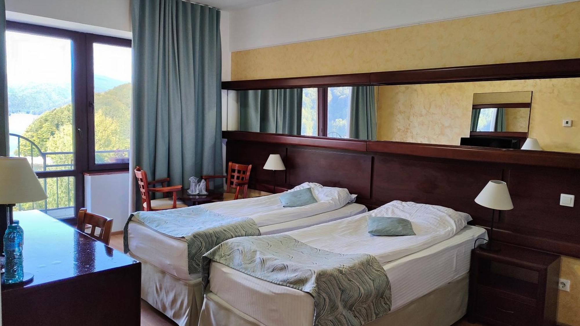 Hotel Valea Cu Pesti Căpăţîneni-Ungureni Exteriér fotografie