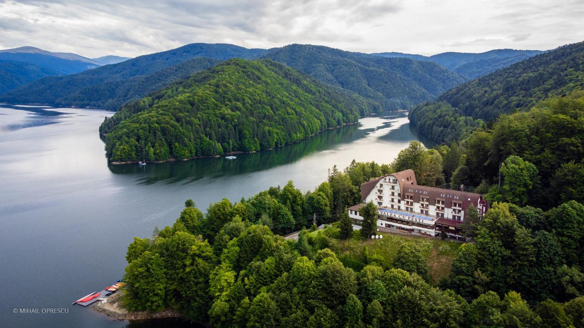 Hotel Valea Cu Pesti Căpăţîneni-Ungureni Exteriér fotografie