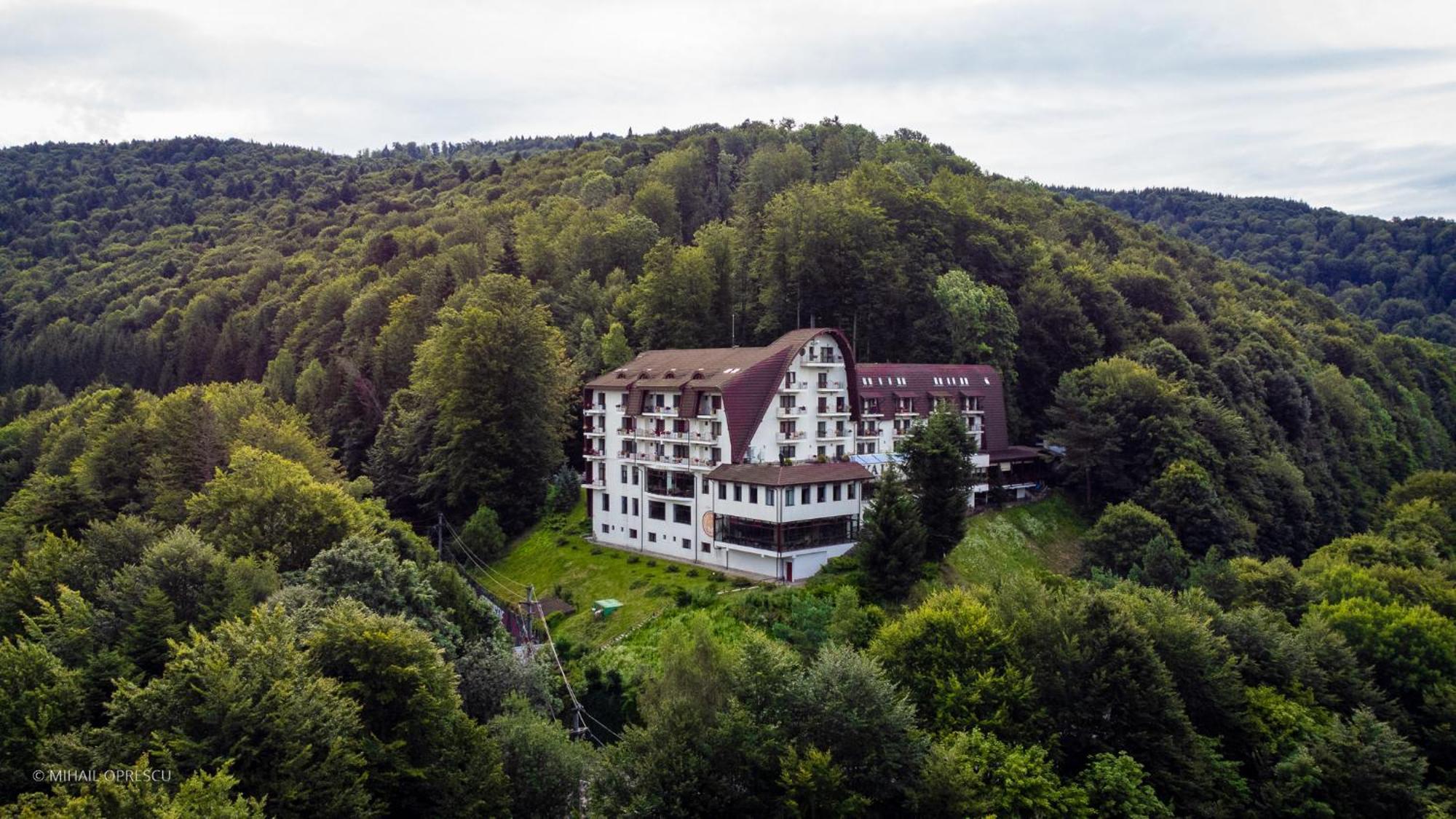 Hotel Valea Cu Pesti Căpăţîneni-Ungureni Exteriér fotografie