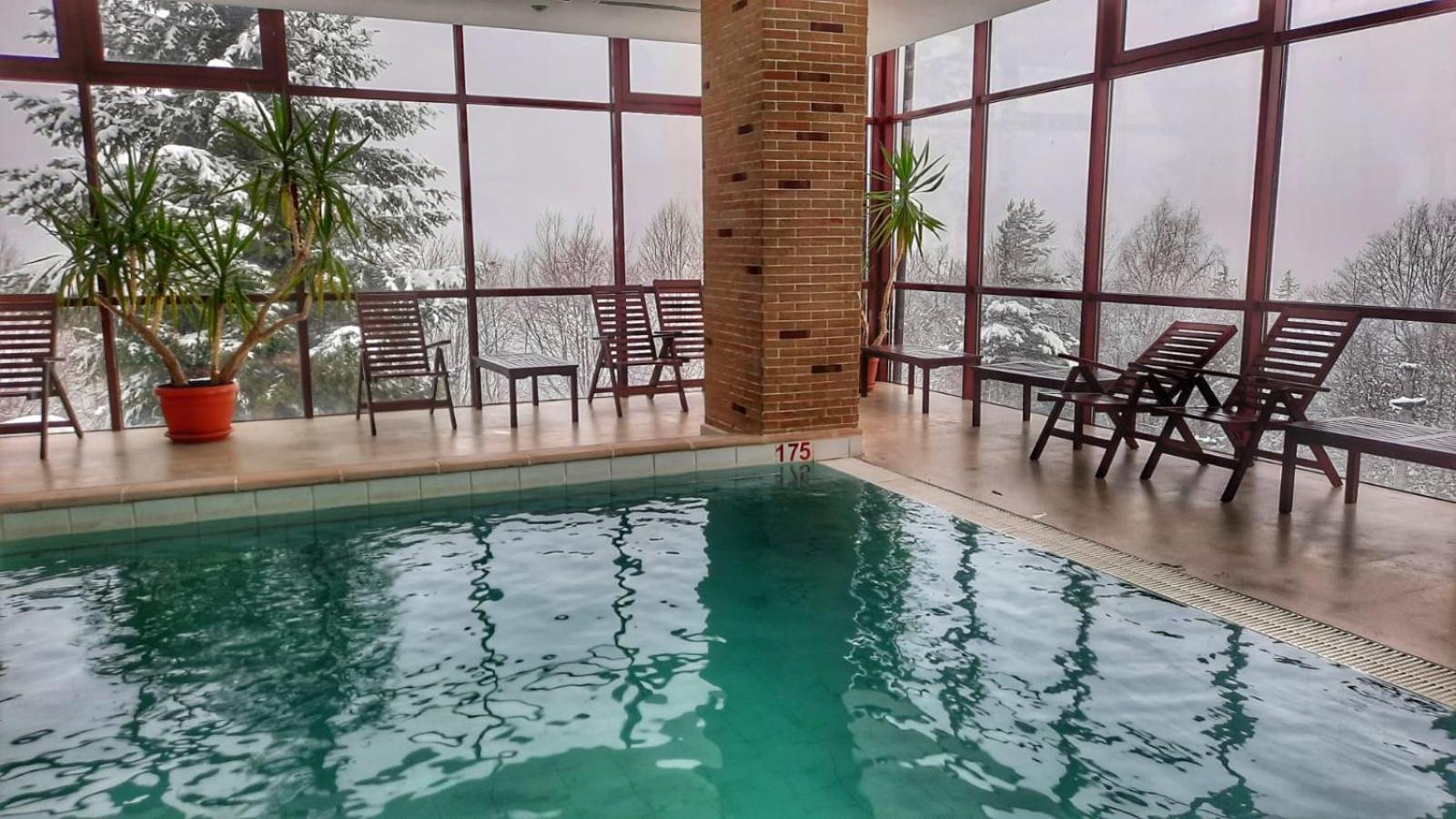 Hotel Valea Cu Pesti Căpăţîneni-Ungureni Exteriér fotografie