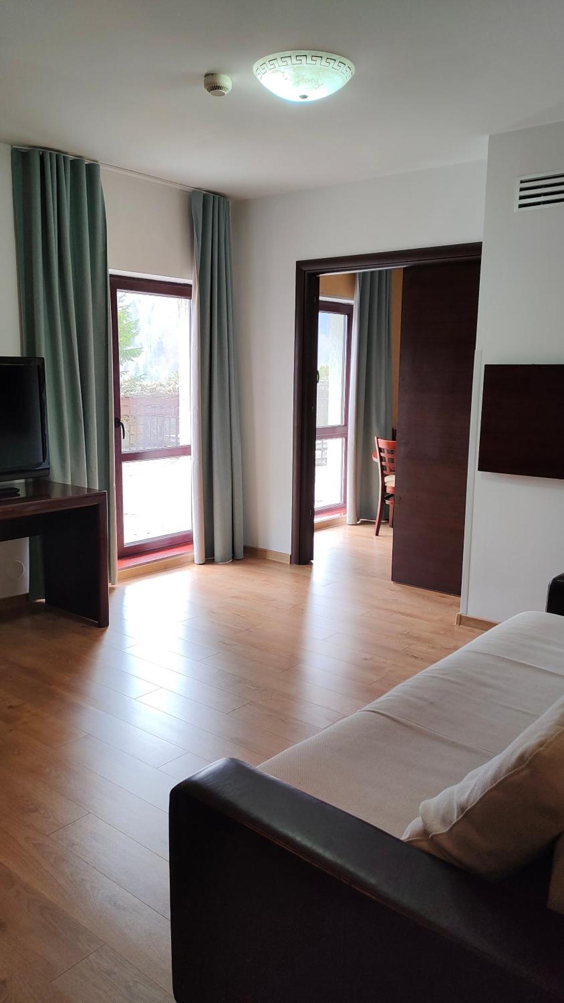 Hotel Valea Cu Pesti Căpăţîneni-Ungureni Exteriér fotografie
