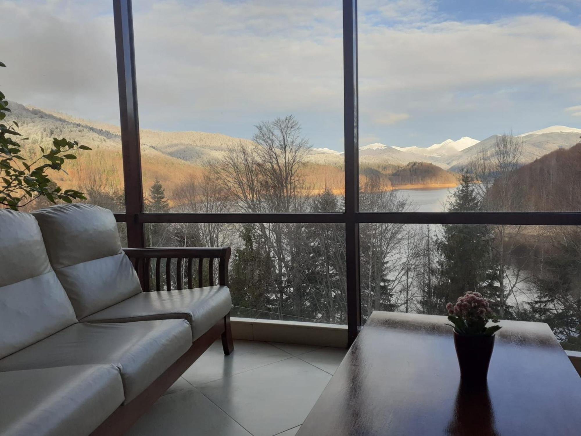 Hotel Valea Cu Pesti Căpăţîneni-Ungureni Exteriér fotografie