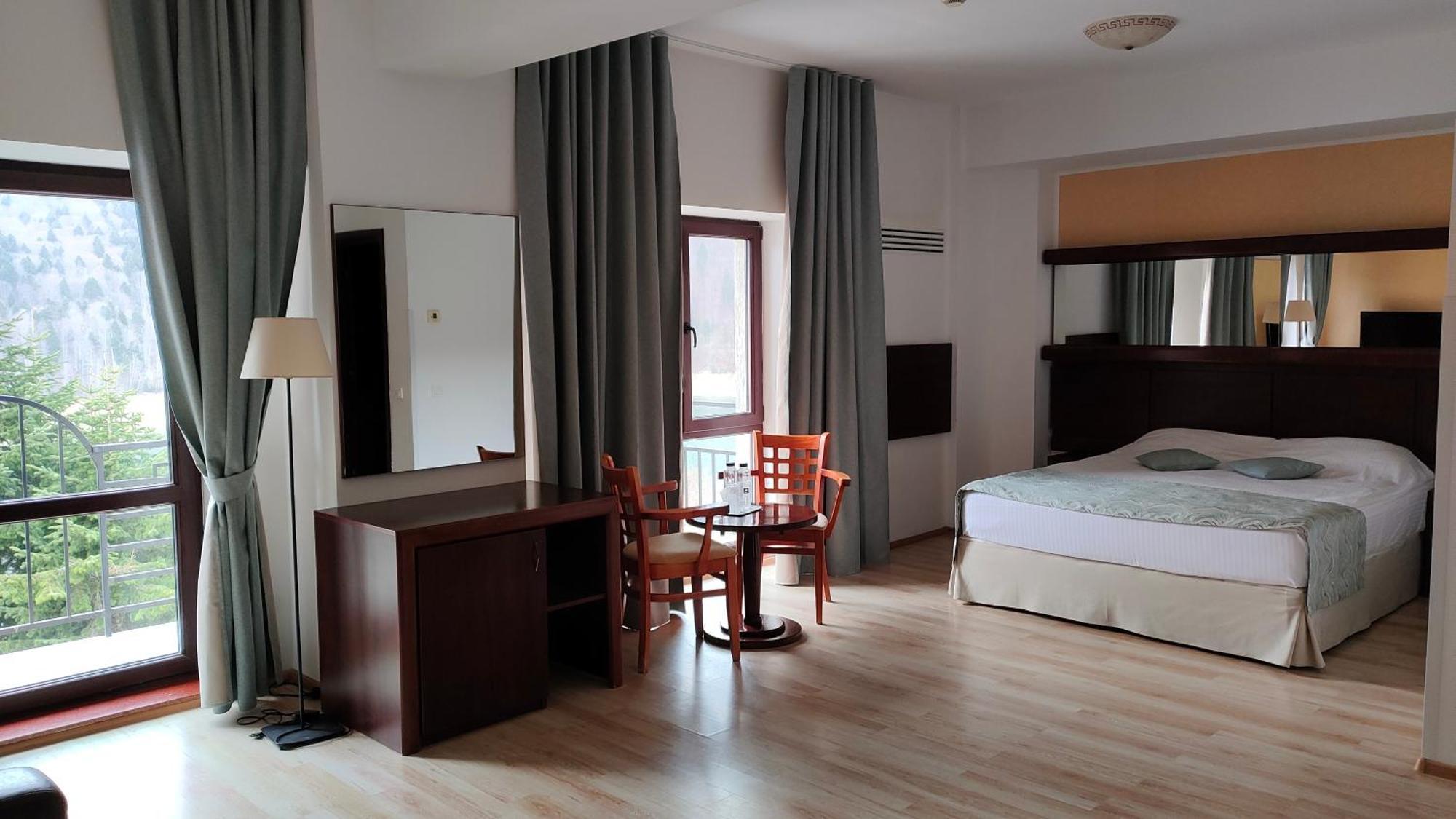 Hotel Valea Cu Pesti Căpăţîneni-Ungureni Exteriér fotografie