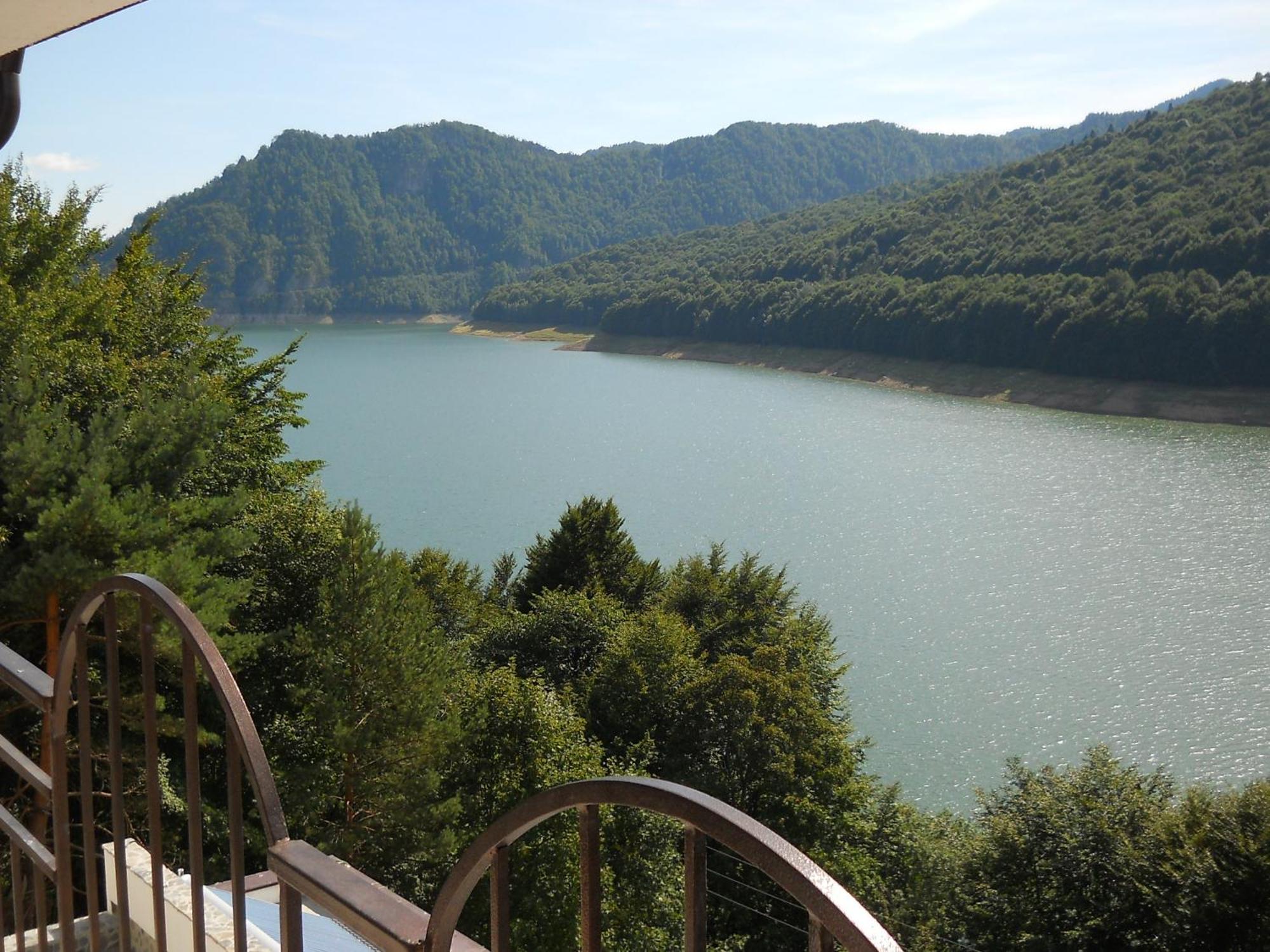 Hotel Valea Cu Pesti Căpăţîneni-Ungureni Exteriér fotografie