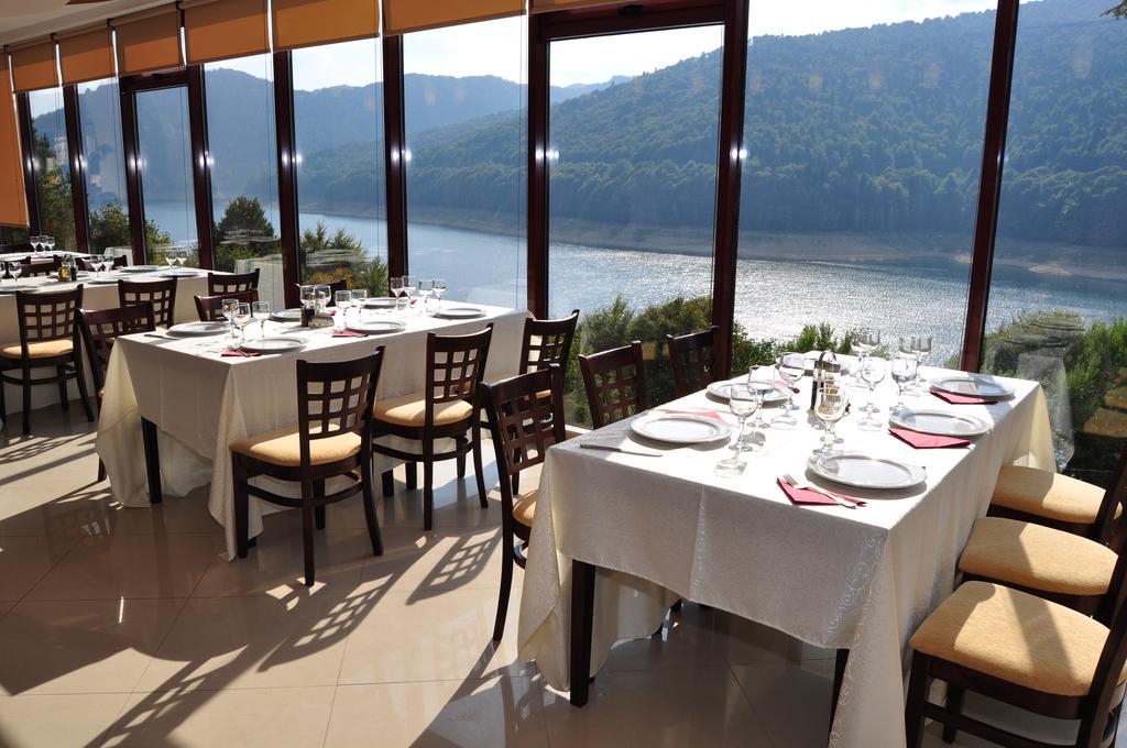 Hotel Valea Cu Pesti Căpăţîneni-Ungureni Exteriér fotografie